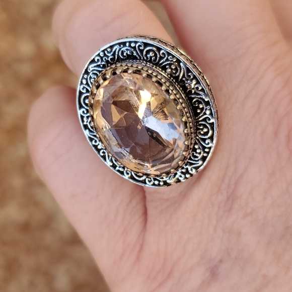New Morganite Silver Statement Ring. - Picture 10 of 16